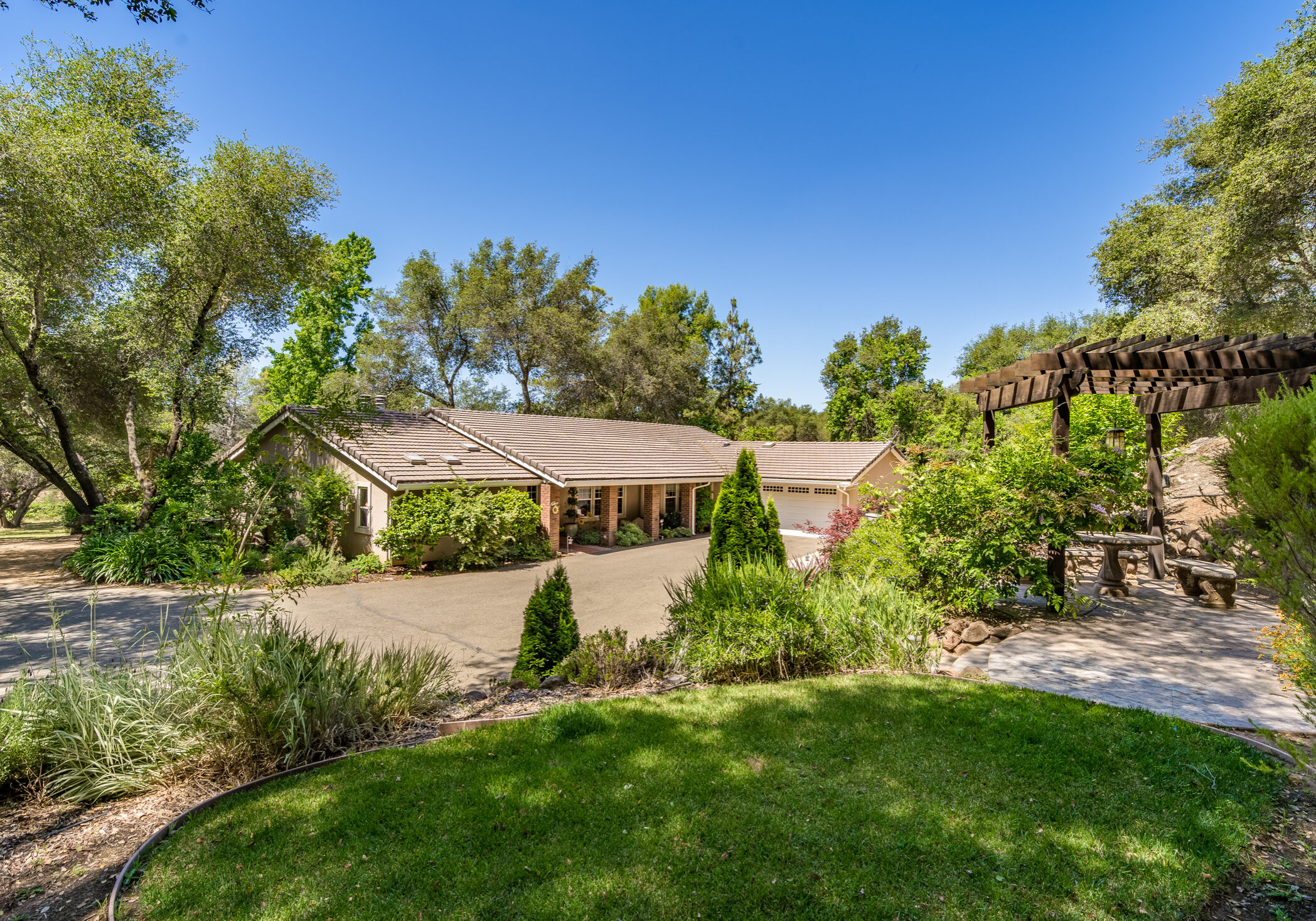 8537 Willow Valley Pl, Granite Bay, CA 95746
<br/>
$900,000